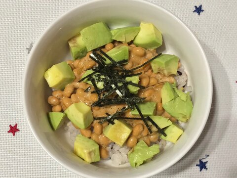 超簡単! アボカド納豆丼